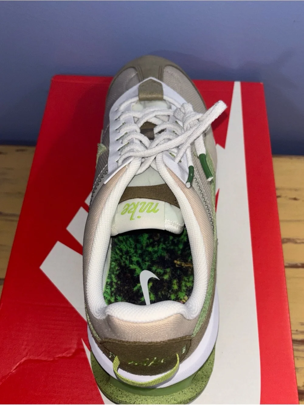 Nike Air Max Pre-Day Men's Shoes in Beige, Green, White
